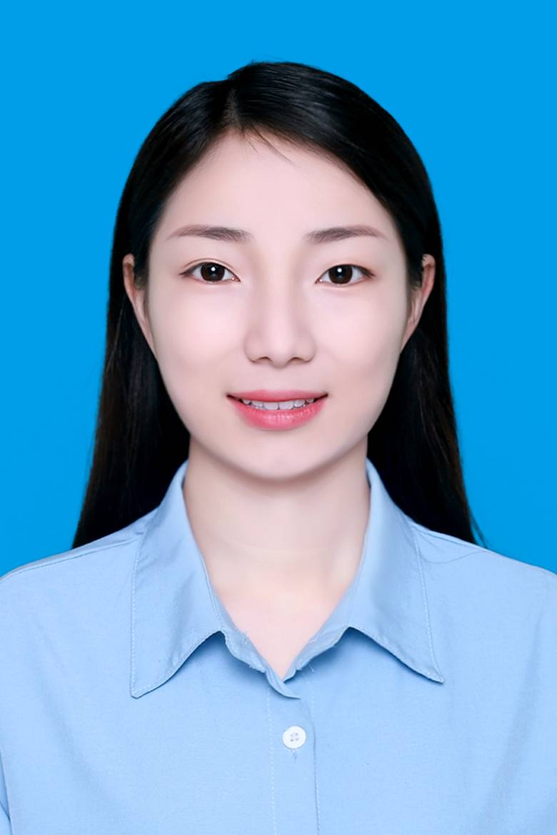 云工创客-沐夏在工作