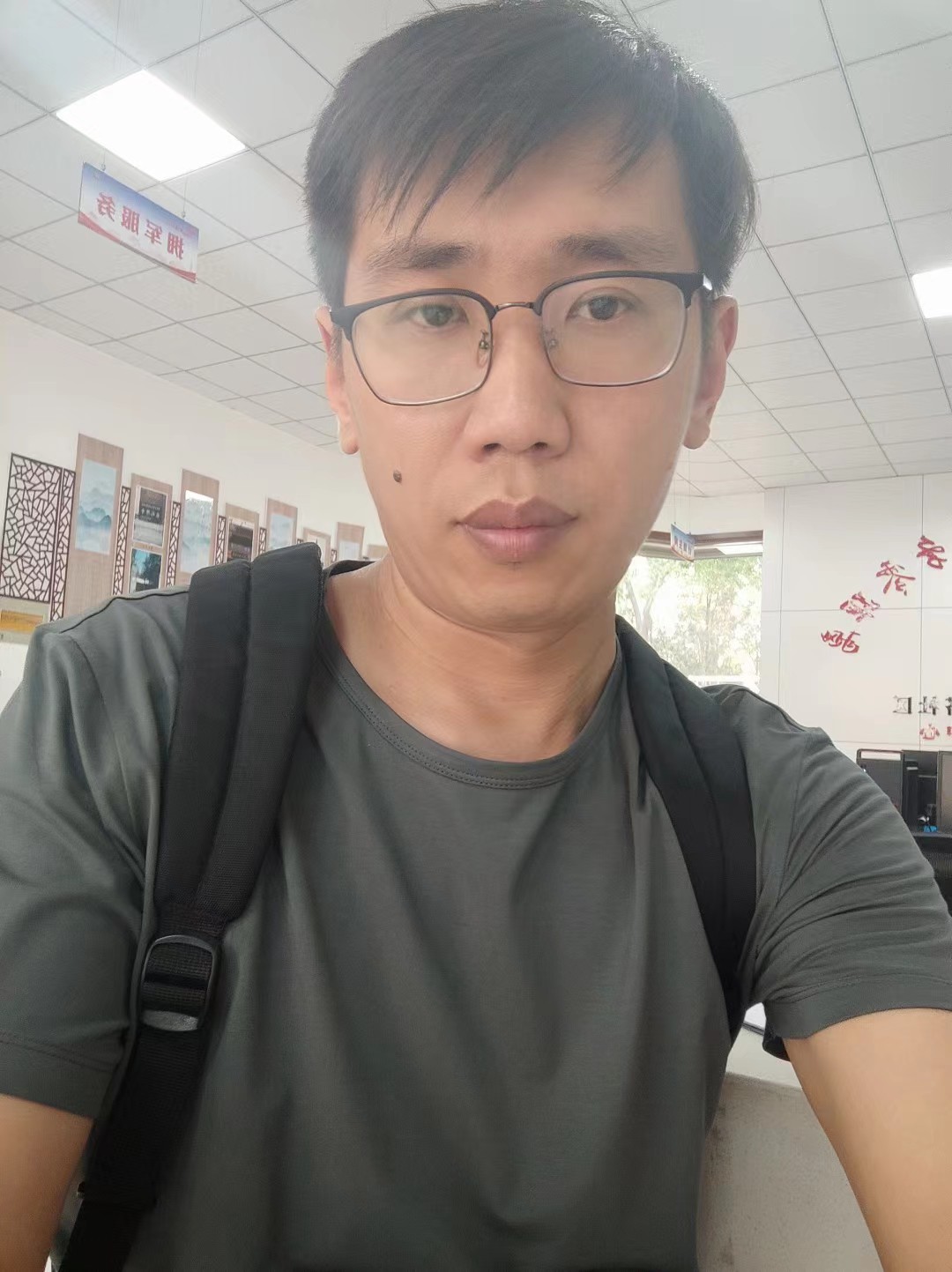 云工创客-风轻云淡灰领剪辑师